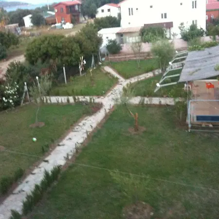 アパートホテル Lara Apart *