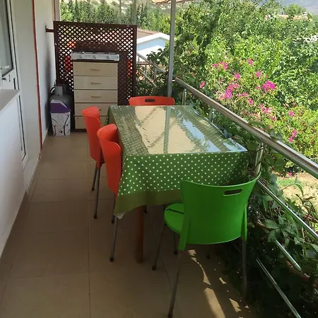 Lara Apart パラムップク