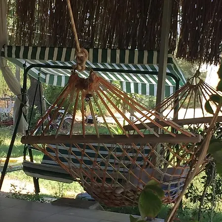 アパートホテル Lara Apart